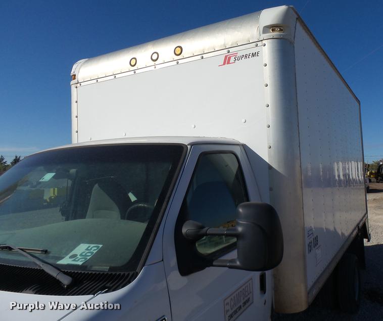 image for item DB0095 2007 Ford Econoline E450 box truck