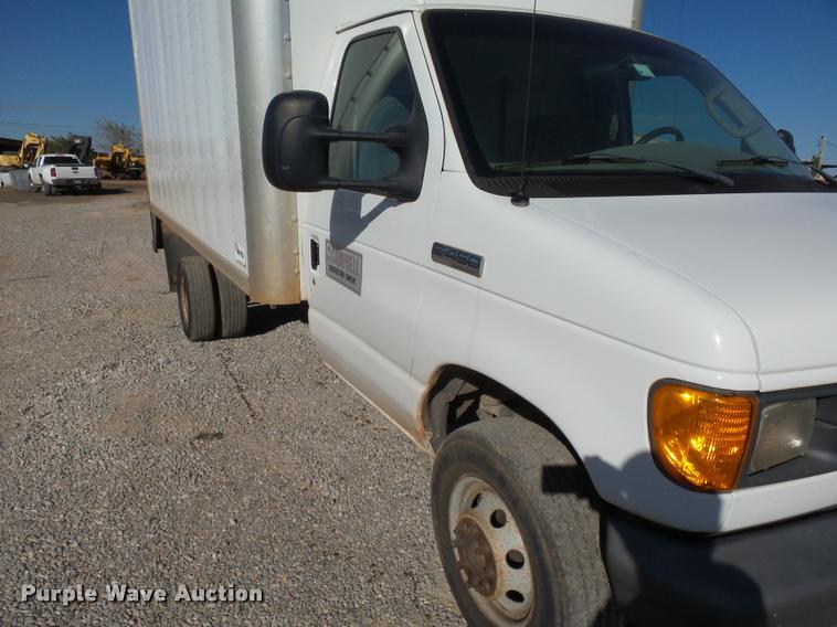 image for item DB0095 2007 Ford Econoline E450 box truck