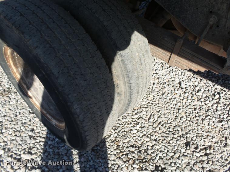 image for item DB0095 2007 Ford Econoline E450 box truck