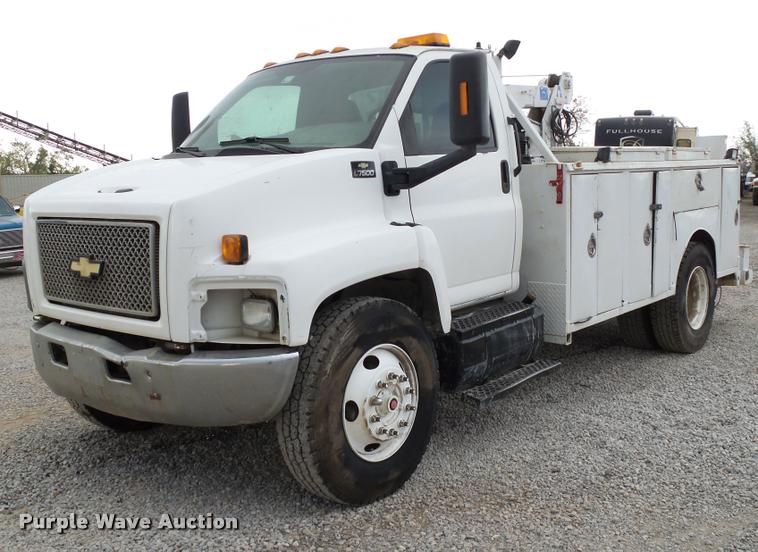 image for item DB0096 2006 Chevrolet C7500 service truck with crane