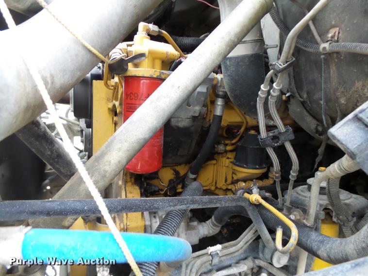 image for item DB0096 2006 Chevrolet C7500 service truck with crane