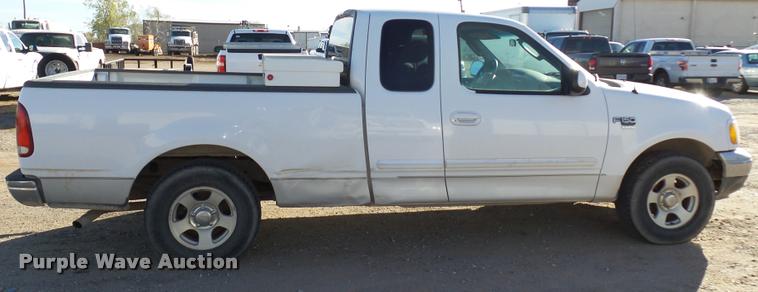 image for item DB0099 2002 Ford F150 XLT SuperCab pickup truck