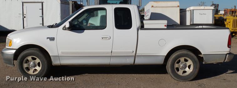 image for item DB0099 2002 Ford F150 XLT SuperCab pickup truck
