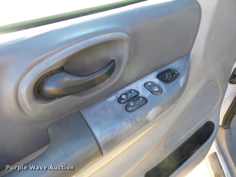 image for item DB0099 2002 Ford F150 XLT SuperCab pickup truck