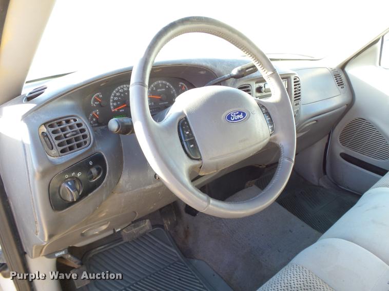 image for item DB0099 2002 Ford F150 XLT SuperCab pickup truck