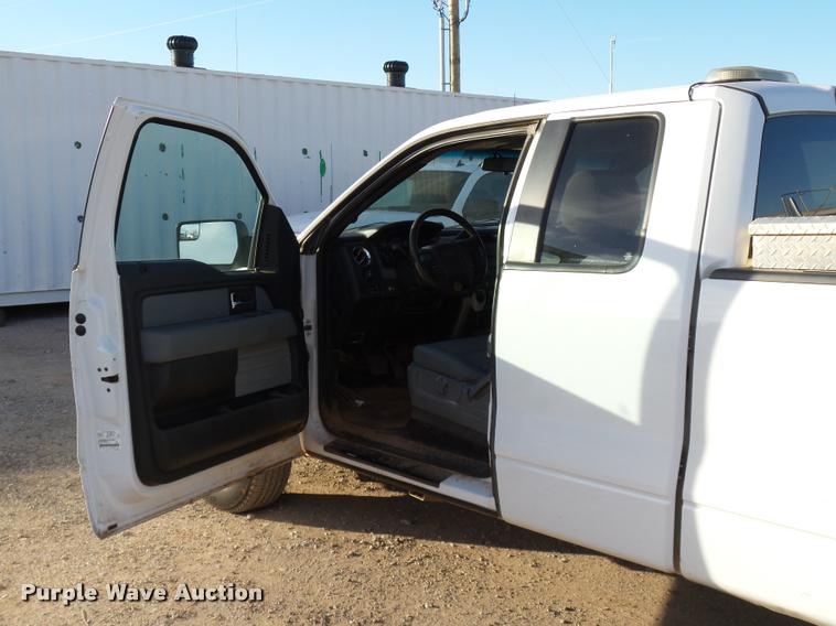 image for item DB0101 2013 Ford F150 XLT SuperCab pickup truck