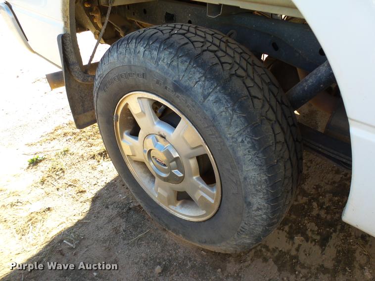 image for item DB0104 2011 Ford F150 XLT SuperCab pickup truck