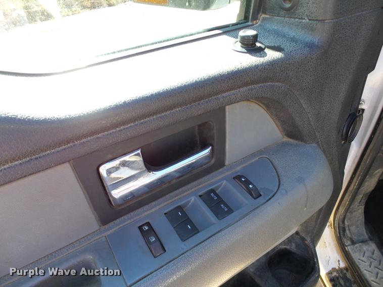 image for item DB0106 2012 Ford F150 XLT SuperCab pickup truck