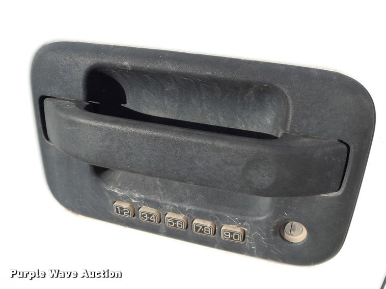 image for item DB0112 2008 Ford F150 XLT SuperCrew pickup truck