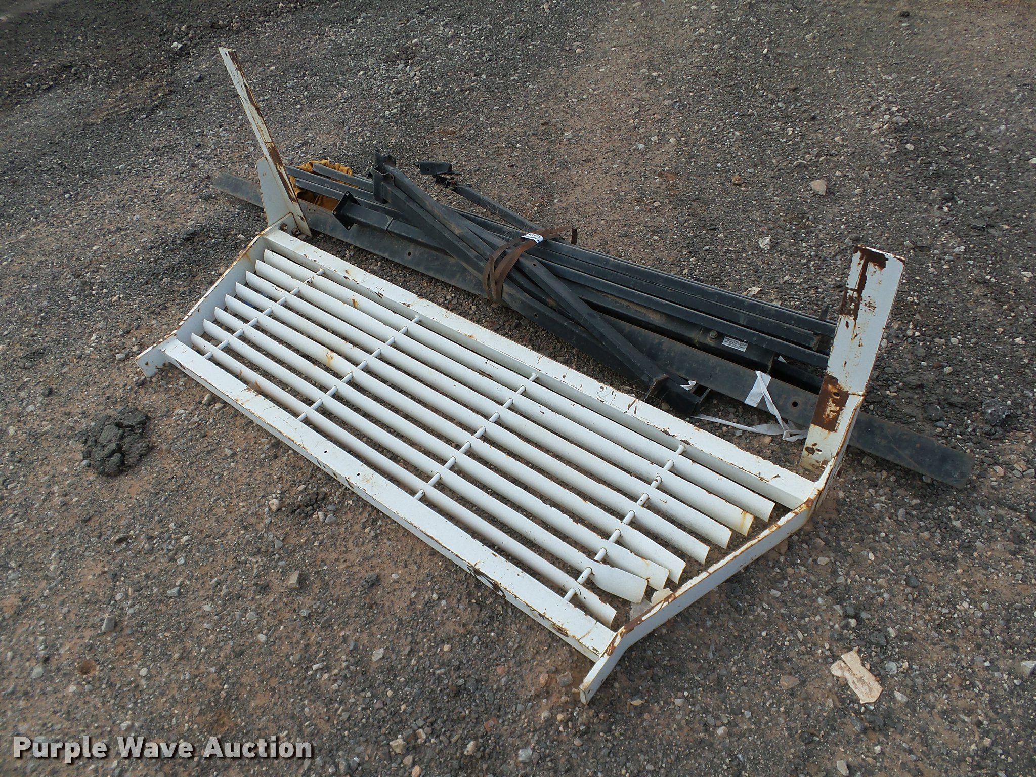 Headache and storage rack in Edmond, OK Item AP9334 sold Purple Wave