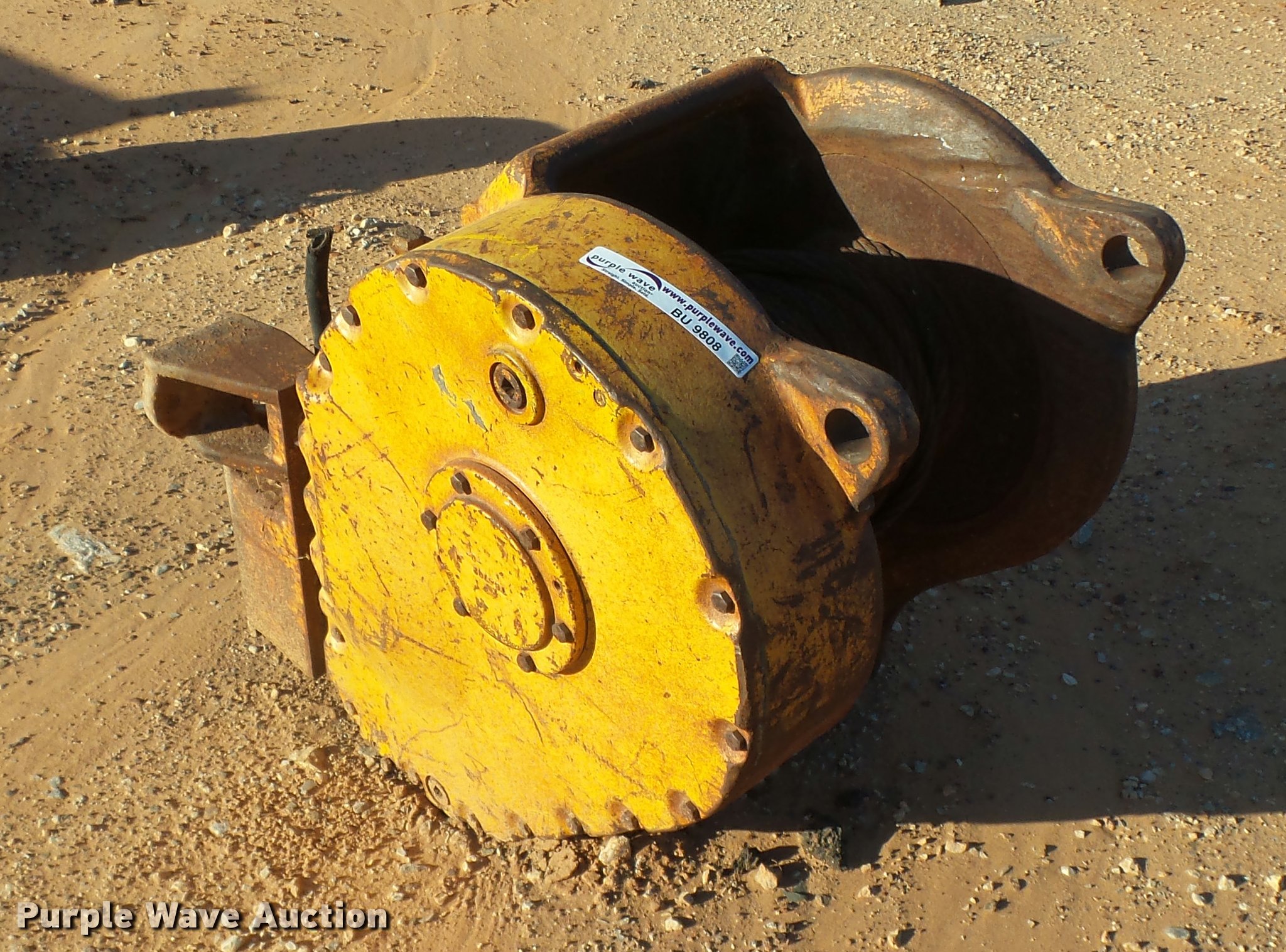 John Deere WM13 hydraulic winch in Edmond, OK Item BU9808 sold Purple Wave