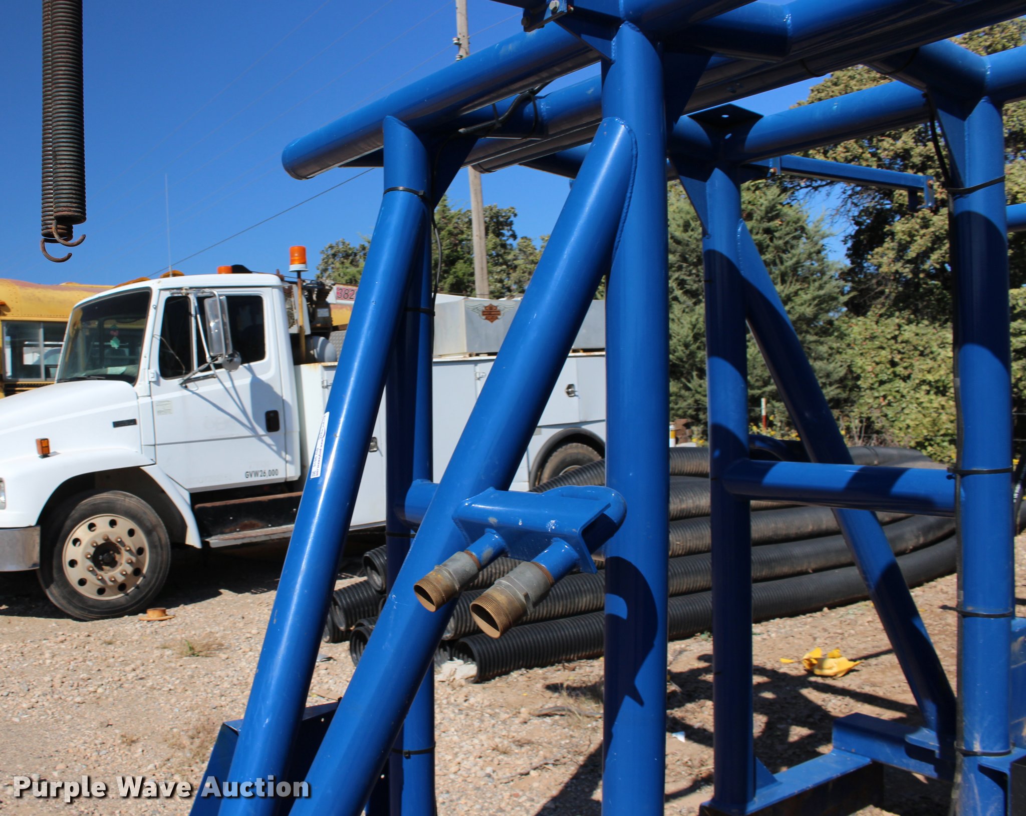 (5) headache racks in Edmond, OK Item BU9816 sold Purple Wave