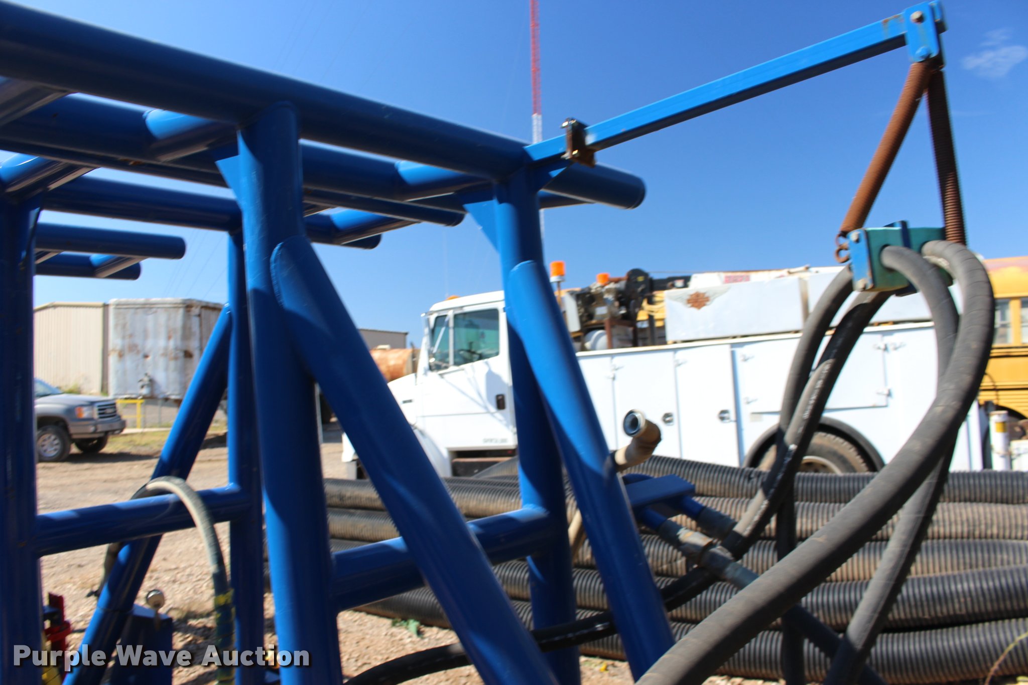 (5) headache racks in Edmond, OK Item BU9816 sold Purple Wave