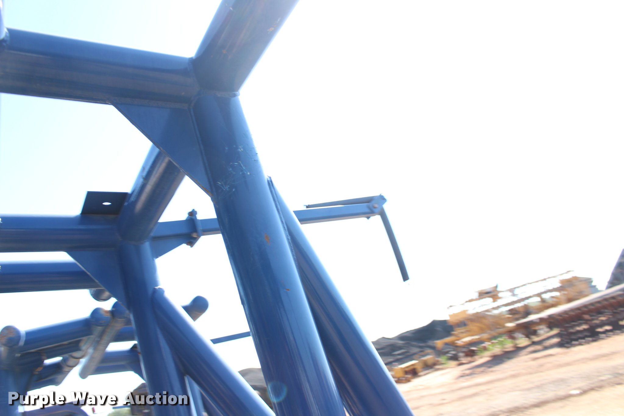 (5) headache racks in Edmond, OK Item BU9817 sold Purple Wave