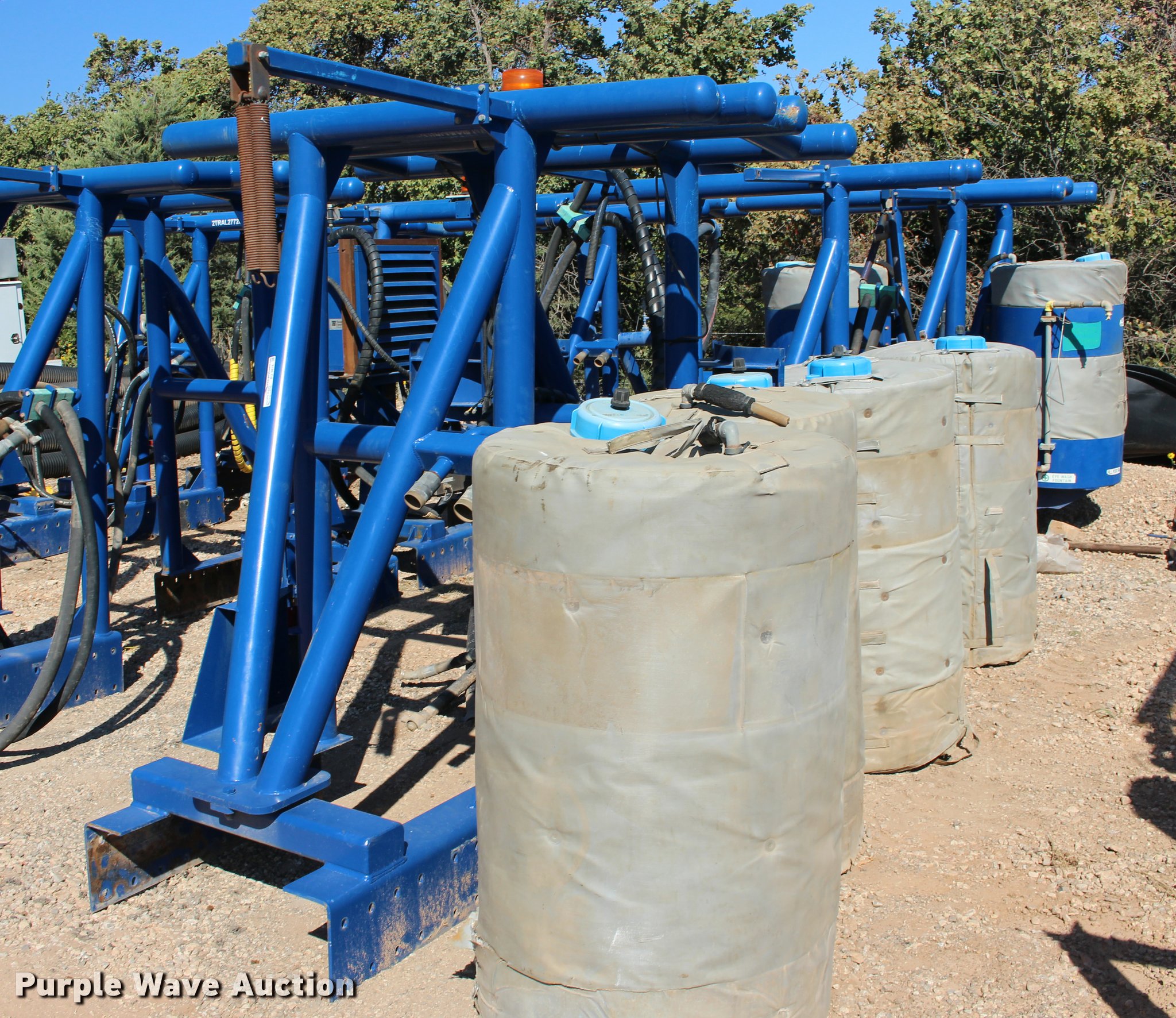 (5) headache racks in Edmond, OK Item BU9818 sold Purple Wave