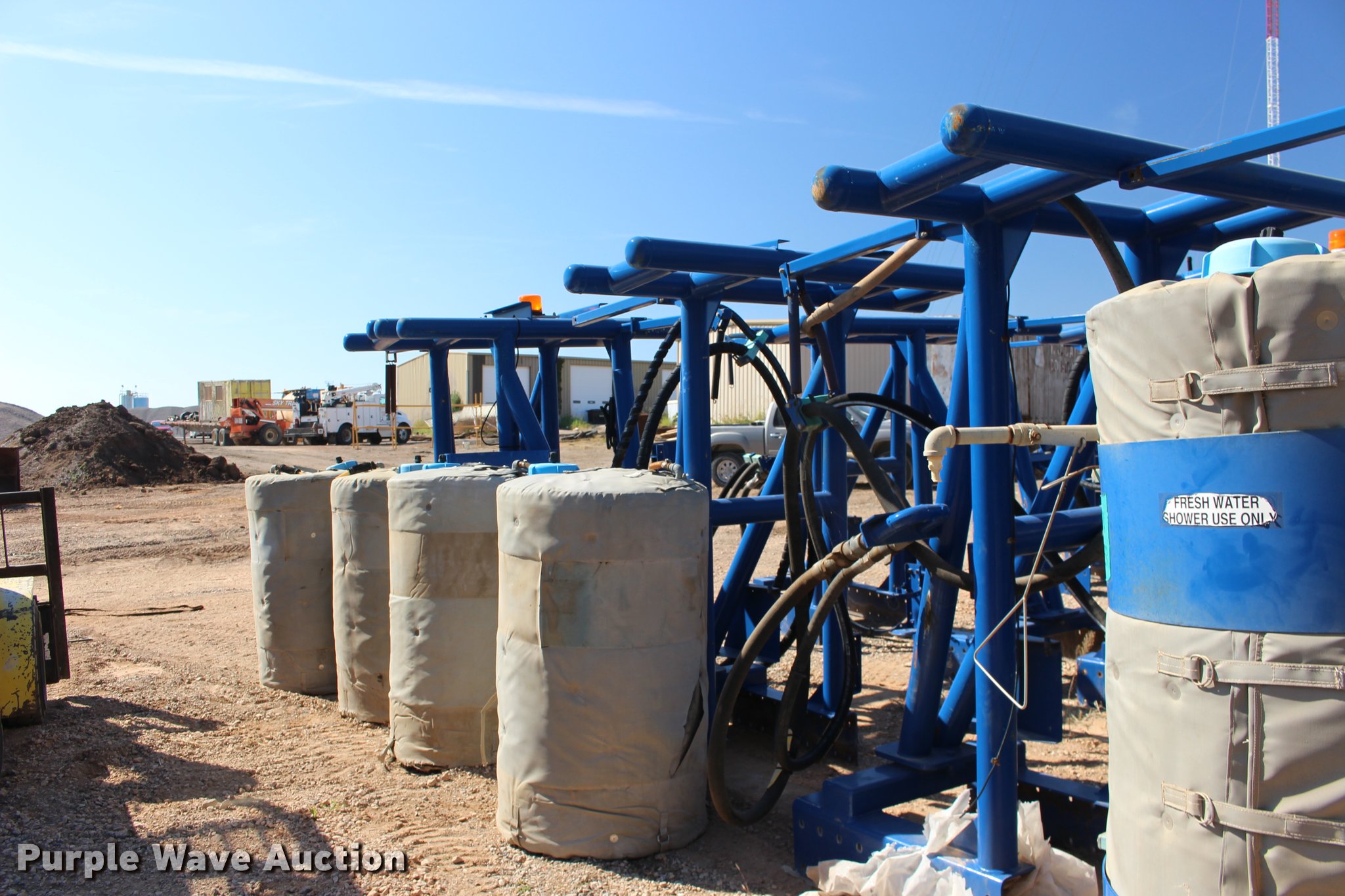 (5) headache racks in Edmond, OK Item BU9818 sold Purple Wave