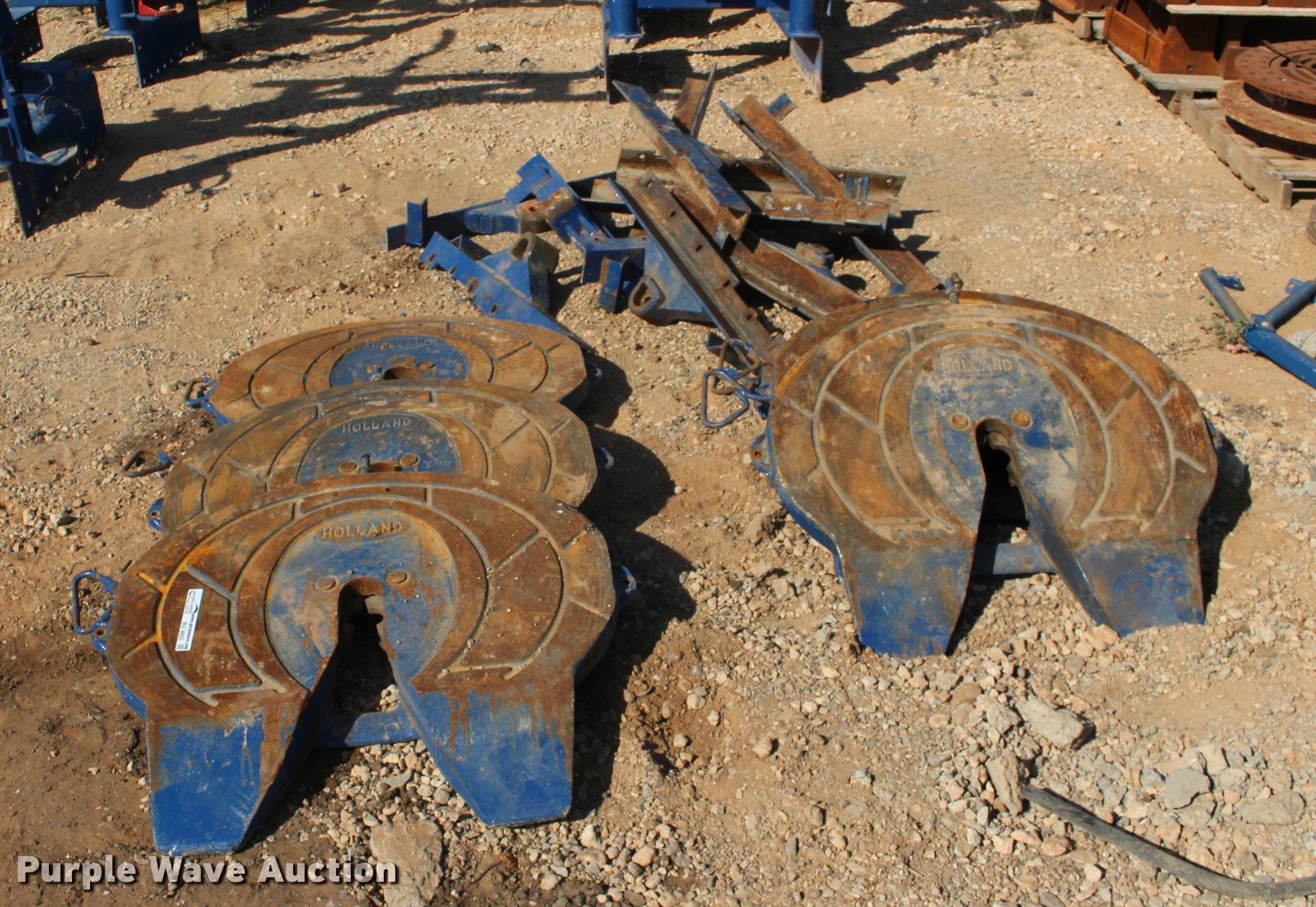 (6) Holland fixed fifth wheel plates in Edmond, OK Item BU9825 sold Purple Wave