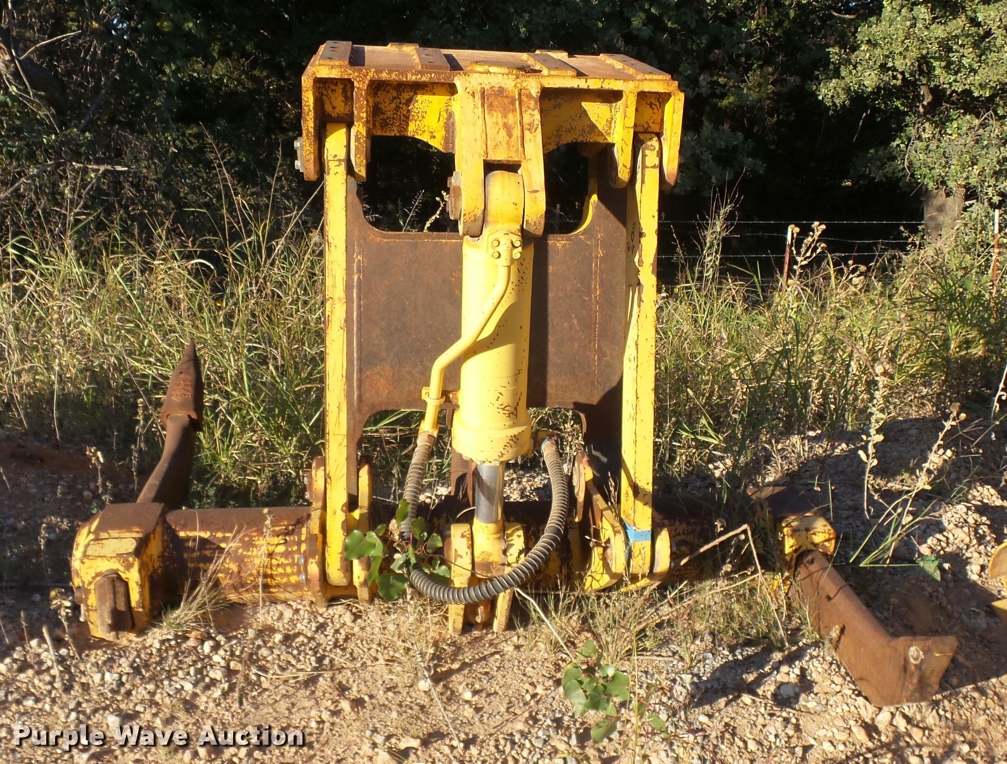 Komatsu dozer ripper in Edmond, OK Item DB0050 sold Purple Wave