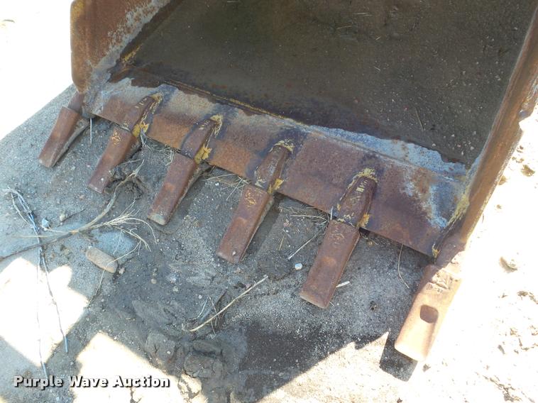 image for item BW9094 Caterpillar backhoe bucket