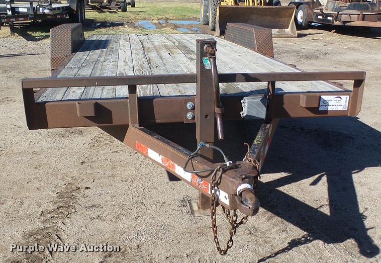 image for item DA4694 2001 PJ utility trailer