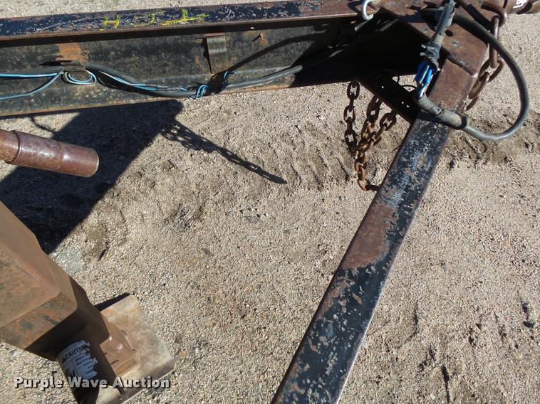 image for item DA4694 2001 PJ utility trailer