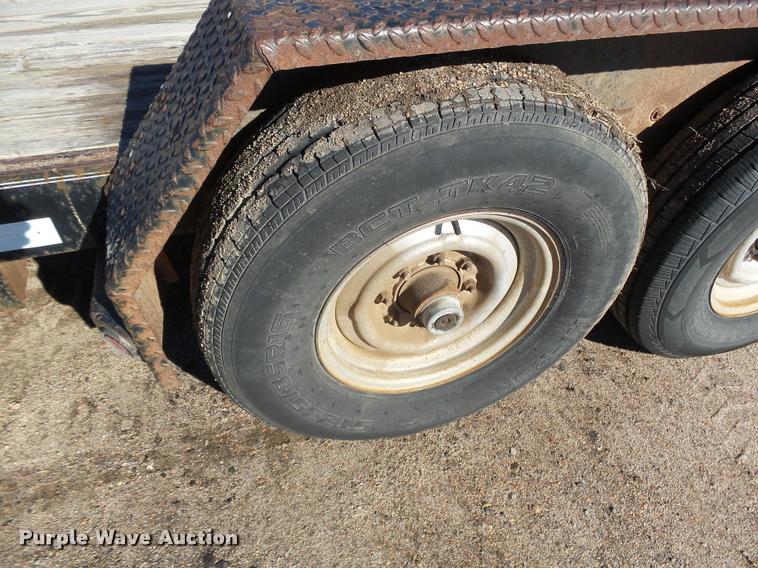 image for item DA4694 2001 PJ utility trailer