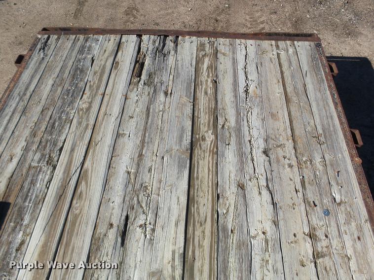 image for item DA4694 2001 PJ utility trailer