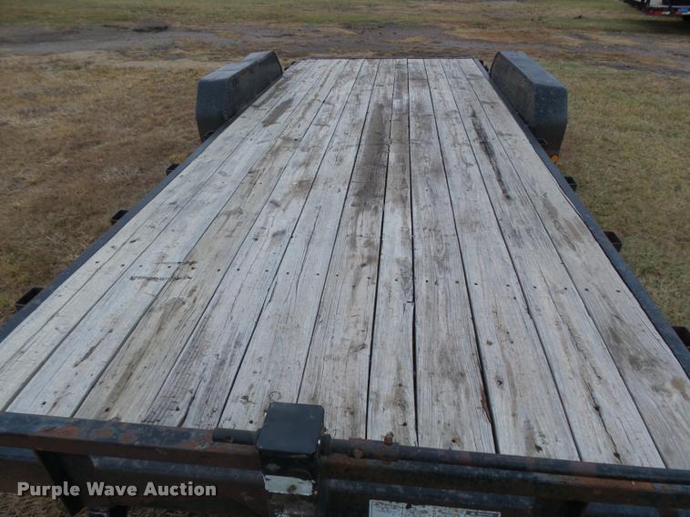 image for item DA4704 2008 PJ utility trailer