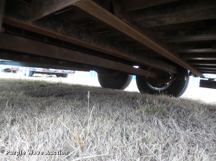 image for item DA4704 2008 PJ utility trailer