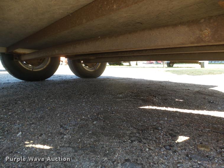 image for item DA4706 2002 Titan enclosed cargo trailer