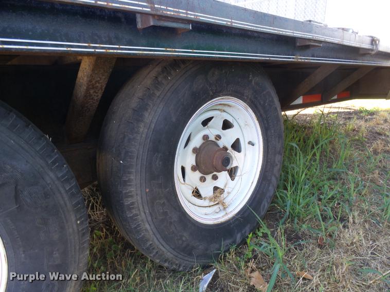 image for item DA4709 2003 Neal utility trailer