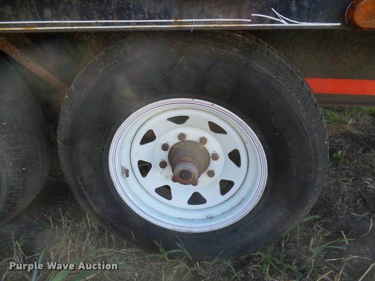 image for item DA4709 2003 Neal utility trailer