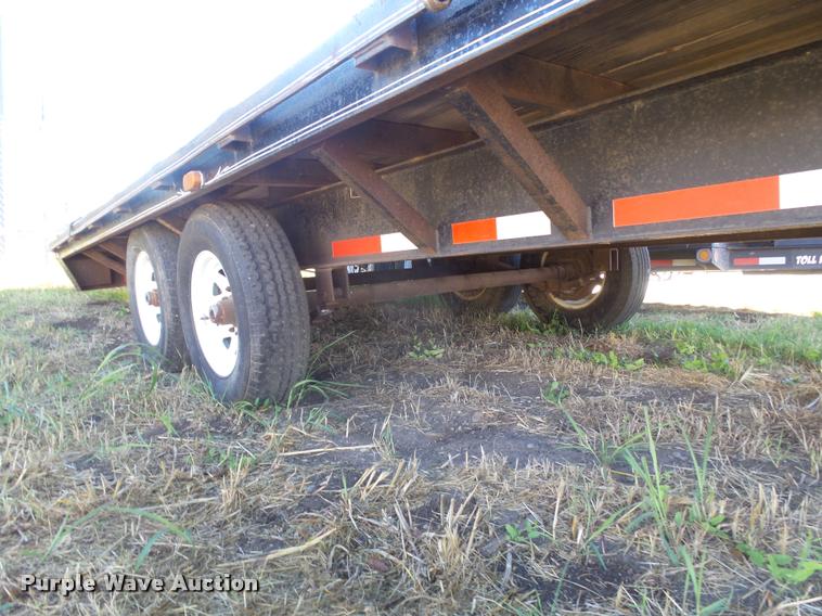 image for item DA4709 2003 Neal utility trailer