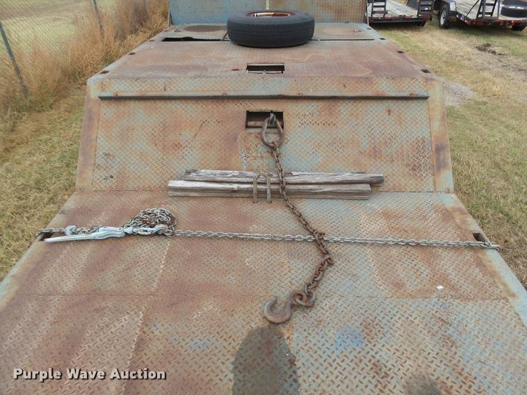 image for item DA4711 1978 Muvall 4451T equipment trailer