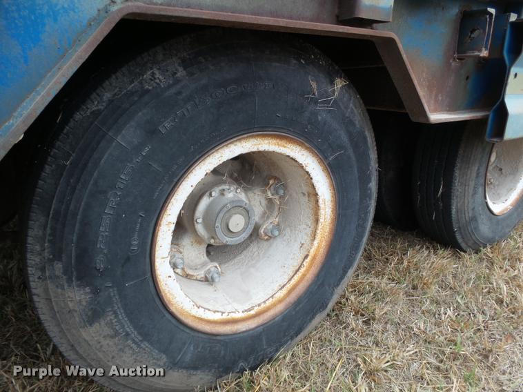 image for item DA4711 1978 Muvall 4451T equipment trailer