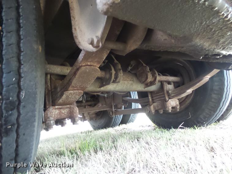 image for item DA4711 1978 Muvall 4451T equipment trailer