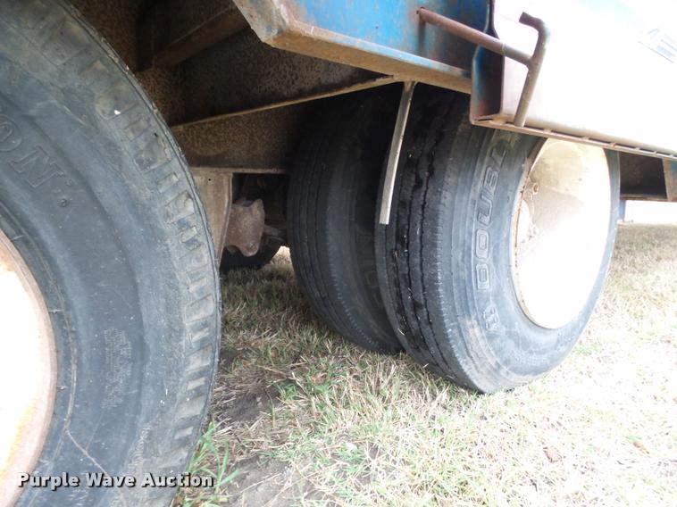 image for item DA4711 1978 Muvall 4451T equipment trailer