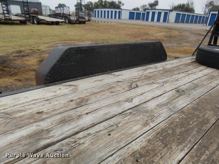 image for item DA4713 2007 PJ utility trailer