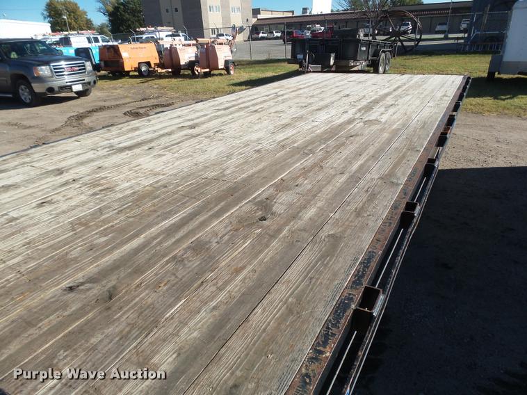 image for item DA4714 2012 Neal utility trailer