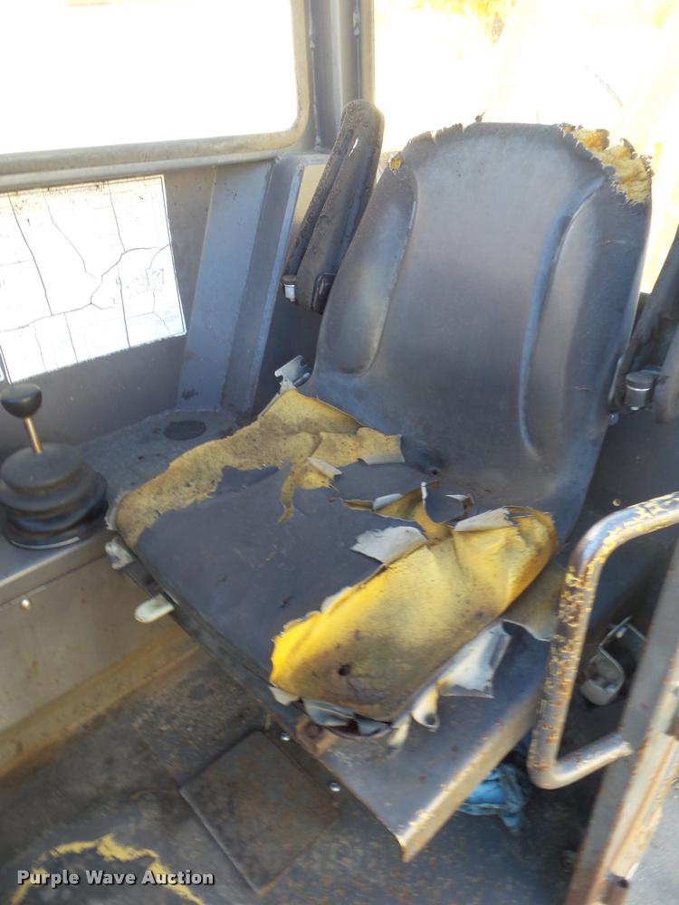 image for item DA4716 2001 Gehl 553 telehandler