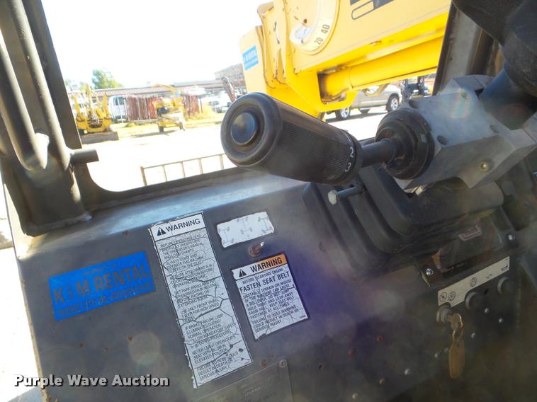 image for item DA4716 2001 Gehl 553 telehandler