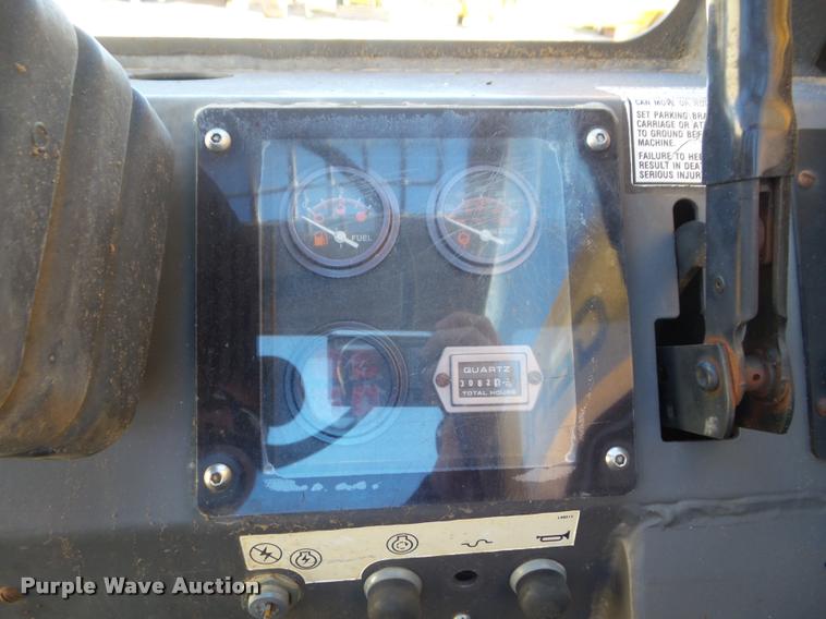 image for item DA4716 2001 Gehl 553 telehandler