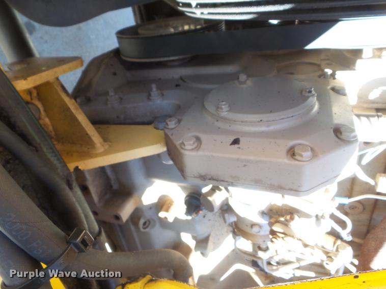 image for item DA4716 2001 Gehl 553 telehandler