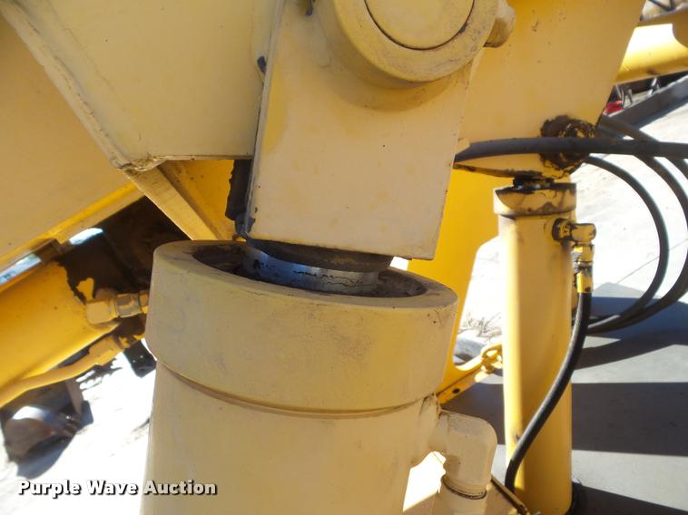 image for item DA4716 2001 Gehl 553 telehandler