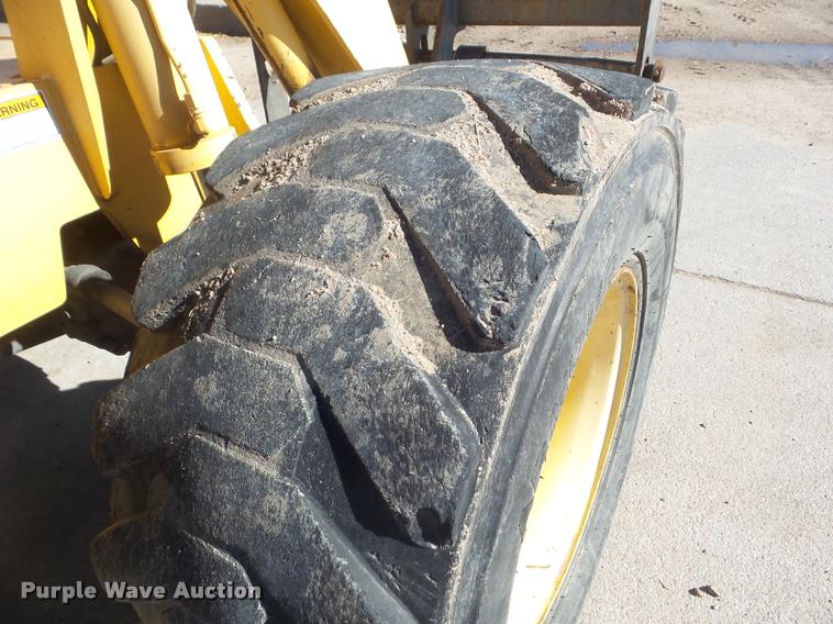 image for item DA4716 2001 Gehl 553 telehandler