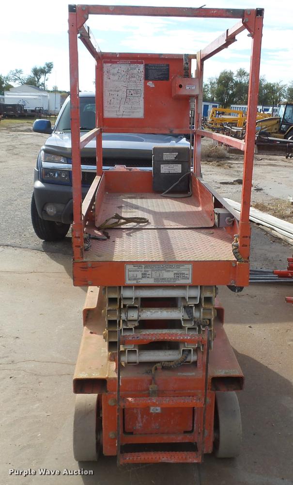 image for item DA4732 Snorkel S1930 scissor lift