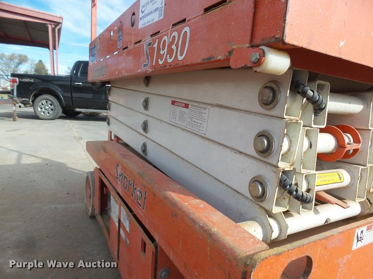 image for item DA4732 Snorkel S1930 scissor lift