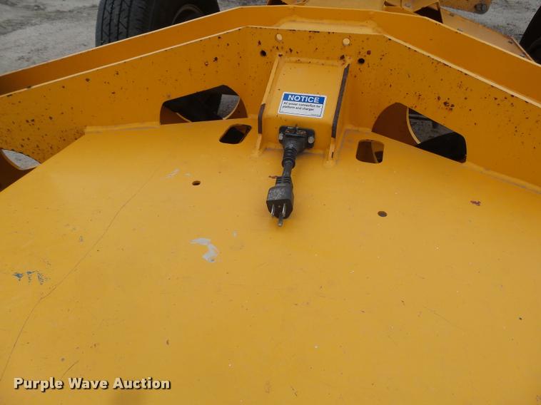 image for item DB1753 2013 Haulotte 5533A boom lift