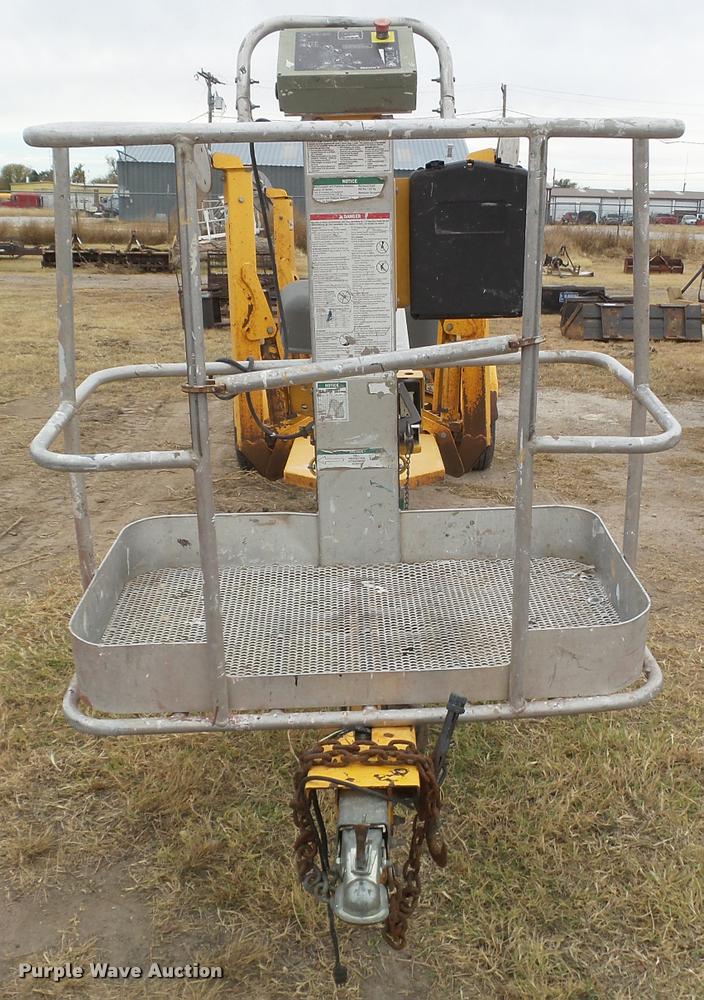 image for item DB1754 2003 Biljax 3632T boom lift