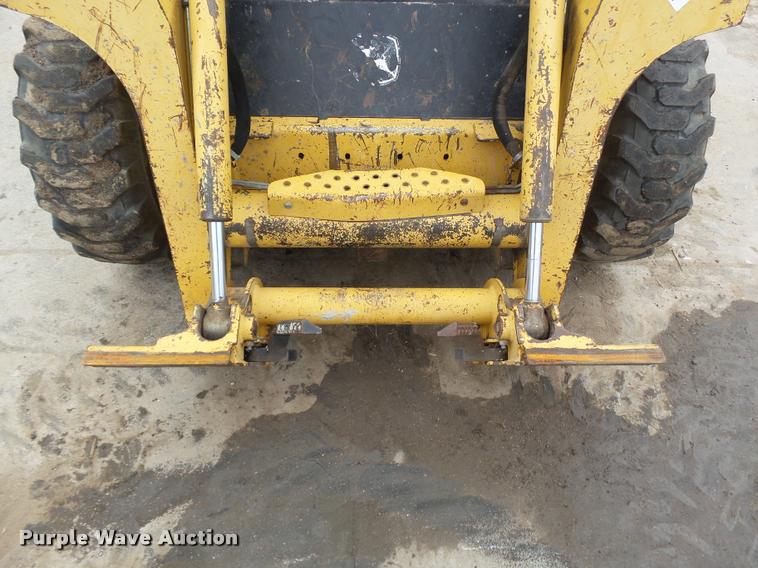 image for item DB1755 2003 John Deere 240 skid steer
